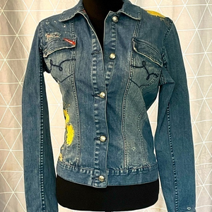 Coolest Jean jacket- so much detail on all parts‎